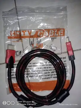 Kabel HDMI Serat panjang kurang lebih 1,5 m an