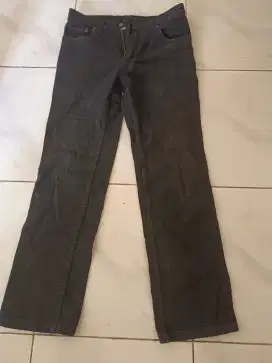Celana jeans levis size 32 black