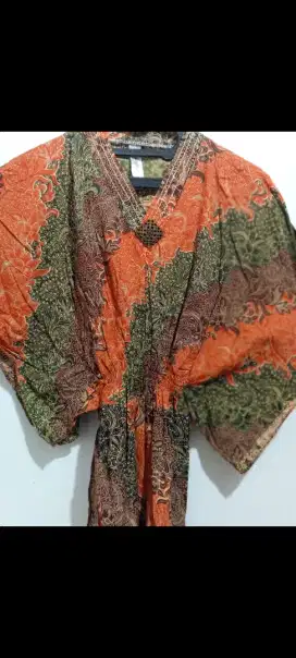 Batik model tangan kalong