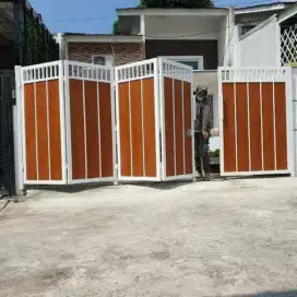 Pagar minimalis kombinasi grc motif kayu
