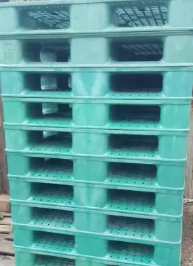 Palet plastik bekas murah berkoa litas