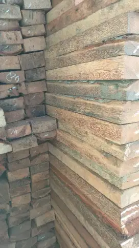 kayu glugu/kayu kelapa bisa cod, kayu Meranti, kayu MC dan Triplek Cor