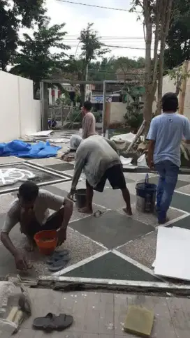 Batu sikat ampyangan, kolam, taman surabaya, gresik, sidoarjo