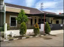 Rumah SIAP HUNI [Lantainya GRANIT]  LT.165/LB.117 Taman Kopo Katapang