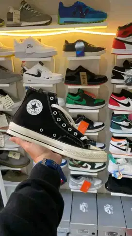 Converse high hitam