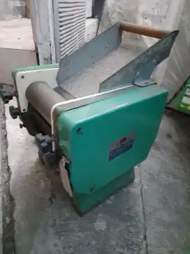Mesin pengolah mie