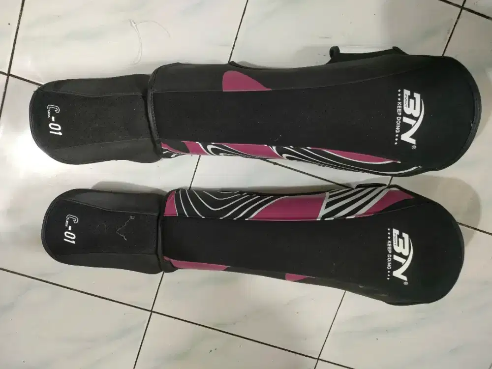 Pelindung Kaki Muay Thai BN