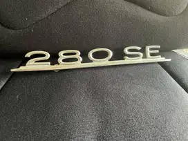 Emblem 280 SE untuk Mercedes W108