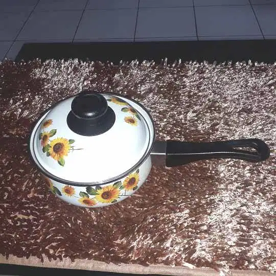 Panci serba guna enamel pakai gagang / Sauce Pot dengan Tutup