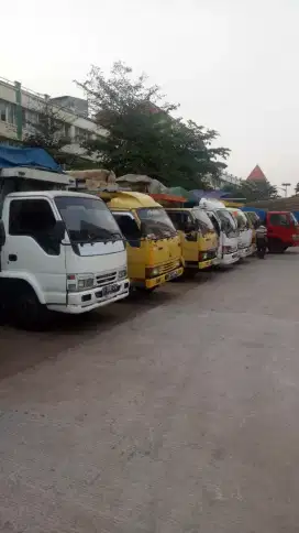 di sewa kan truk Colt Diesel Double & Engkel bak terbuka