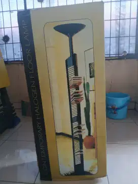 Lampu sudut halogen ada tmp CD.