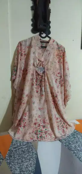 Atasan wanita Shabby model Batwing ukuran Jumbo. Nominus Like New Vvgc