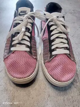 Sepatu Nike Blazer Vintage size 41