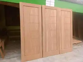 Pintu kayu jati