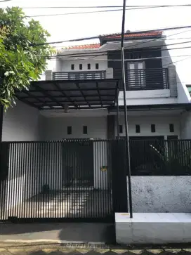 Di Kontrakan/Jual rumah minimalis di griya candramas bàndara juanda