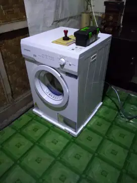 Mesin Pengering Pakaian, Setrika Uap Boiler, Paketan Laundry Ekonomis