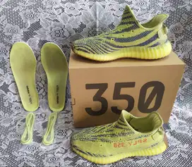 Sepatu Adidas Yeezy Boost 350 V2 Semi Frozen Yellow, Size 44, 100% ORI