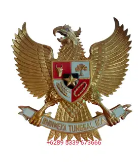 Ukiran Lambang Burung Garuda Pancasila Warna Emas 40cm