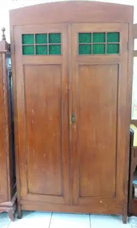 lemari jati antik usia 100thn lebih