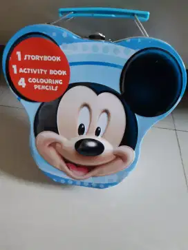 Koleksi Mickey Mouse bentuk kaleng