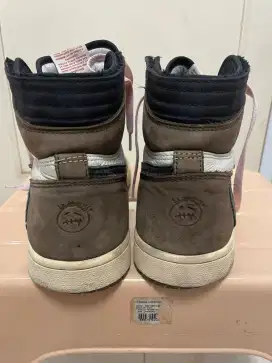 Nike travis scott
