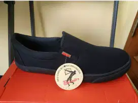 Sepatu Slipon Warrior Arthur Baru size 44 Original