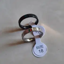 Cincin Gucci Titanium