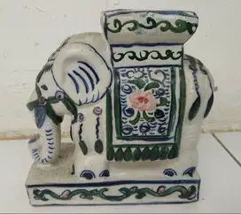 Keramik bentuk Gajah