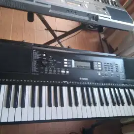 Keyboard Yamaha PSR E363. USB port.Termsk type baru.ada USB Port