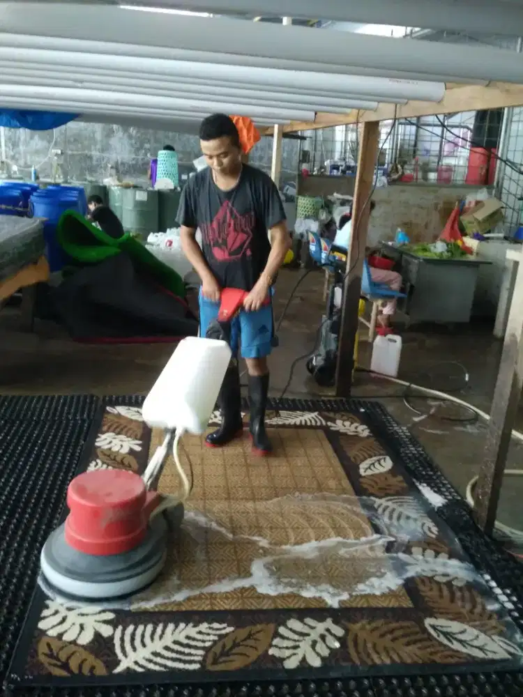 Cuci karpet bersih