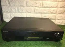 SONY VIDEO CASSETTE RECORDER / VHS / SLV-730HF