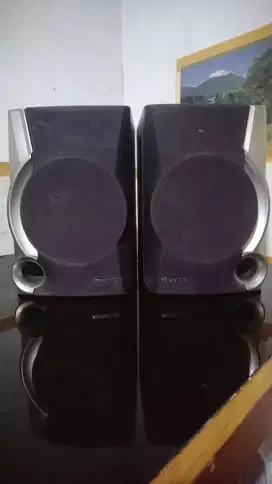 Sepasang Speaker pasip merk kenwood