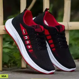 Sepatu Sneaker Pria