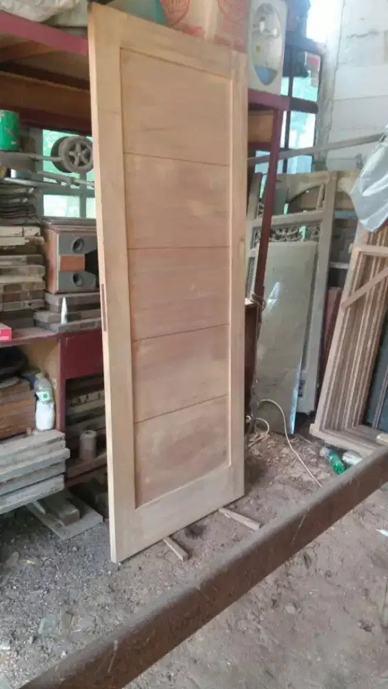 Kusen pintu jendela