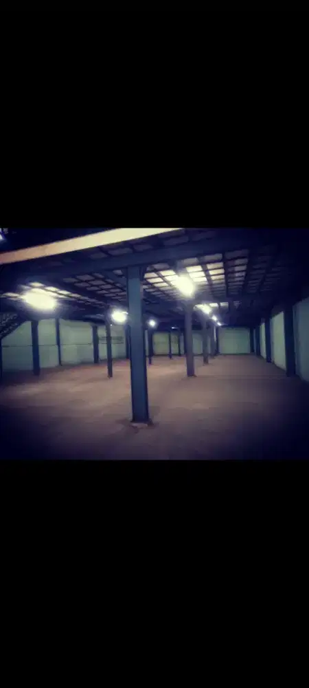 Di jual gudang plus tanah luas