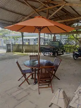 Set meja kursi payung cafe outdoor