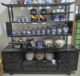 Lemari Hiasan Jati