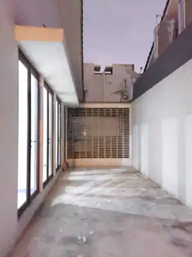 Di sewakan rumah bagus 2 lantai di asia tropis lebar 10x20 hi bekasi