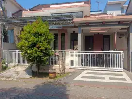 Dijual Rumah di Kawasan Elite Permata Jingga Dekat Brawijaya Suhat