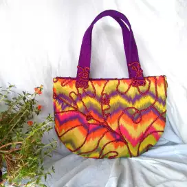 LIMITED EDITION! Tas Besar Pelangi dengan  Sulam Timbul