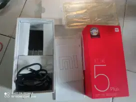 Dus lengkap dan charger xiaomi redmi 5plus
