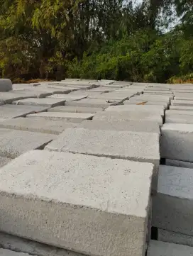 promo paving. kanstin  uskup murah september 2023.