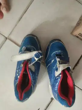 Sepatu roda anak