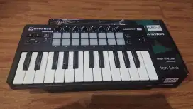 Novation Launchkey Mini MK2 Midi Keyboard Controller DAW