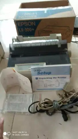 Printer Epson LX 300+,hitam putih,mulus,jarang pakai,lengkap kabelnya!