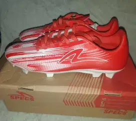 Sepatu bola specs ELEVATION ZERO