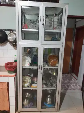 Dibeli terus lemari dapur bekas resto/rumah