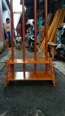 TIANG BENDERA DALAM RUANG 4 TIANG