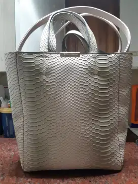 Tas kulit kreem