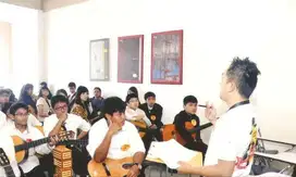 Les Kursus Gitar Guitar Course (Klasik - Elektrik)